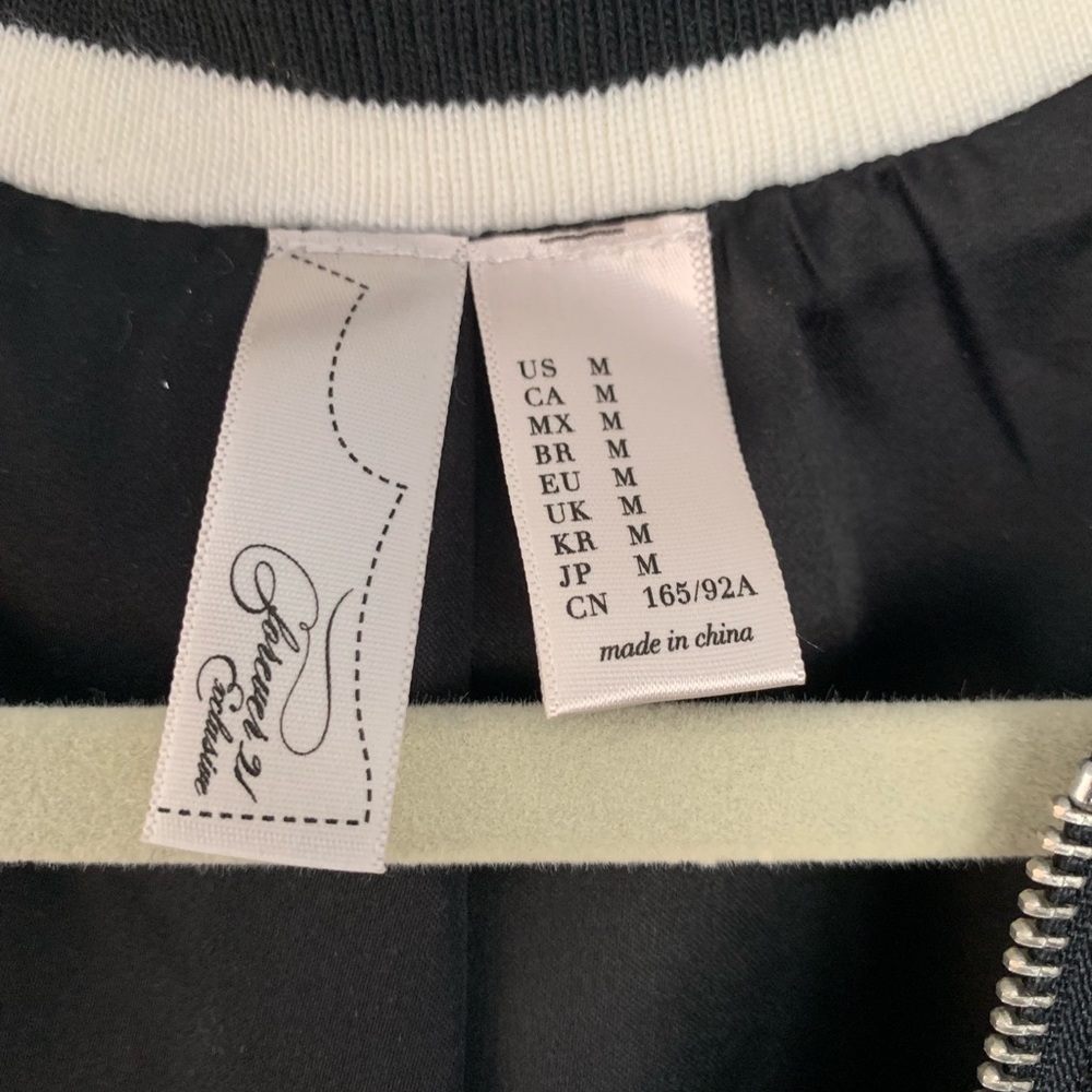 Bomber jacket - Picture 2 of 3